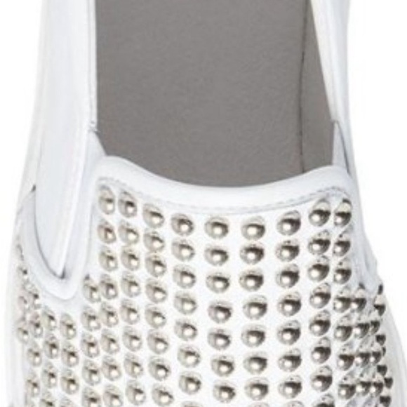 NIB STEVE MADDEN TORIN WHITE STUD SNEAKERS - Picture 7 of 8